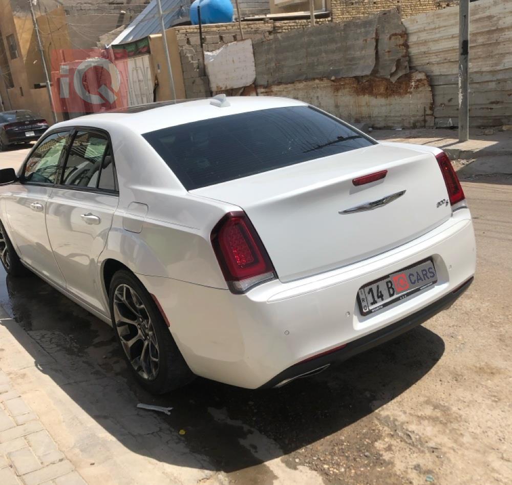 كرايسلر 300